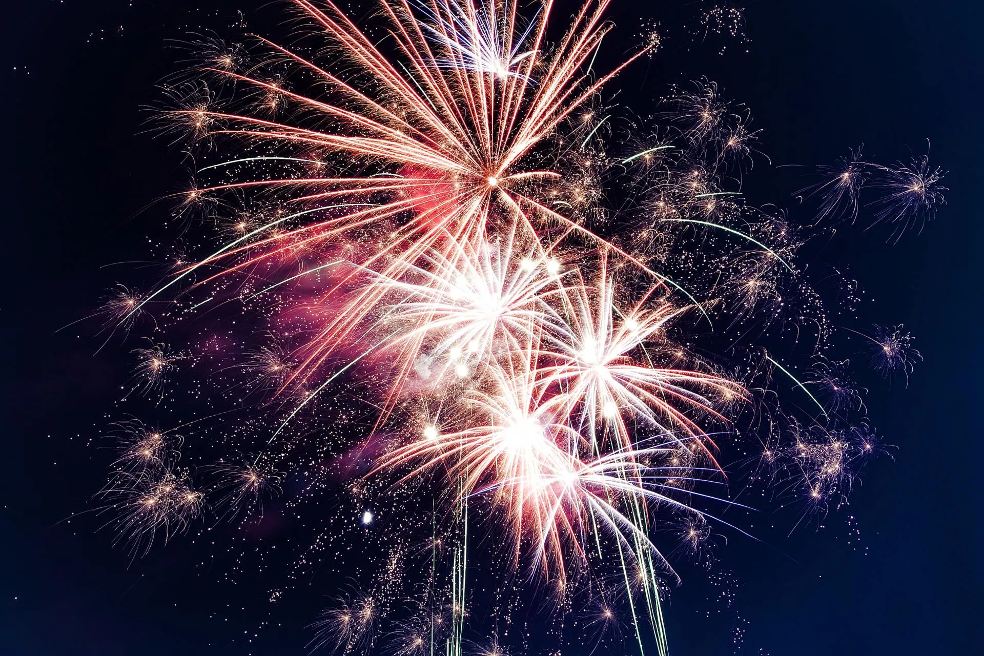 3 Achievable New Years Resolutions for Your Smile!